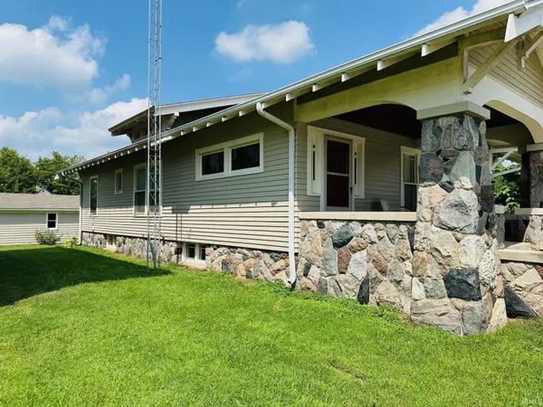 212 E Main ST, Kewanna, IN 46939
