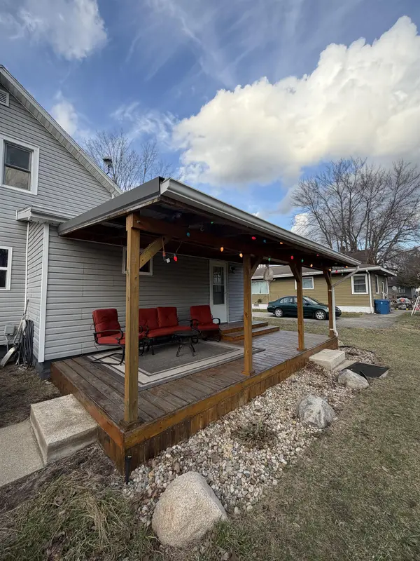 909 Illinois ST, Walkerton, IN 46574