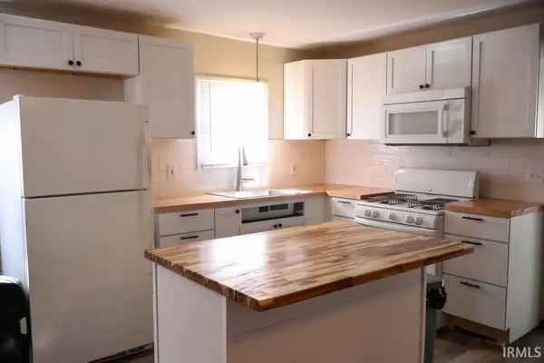7769 N Tippecanoe DR, Walkerton, IN 46574-8197