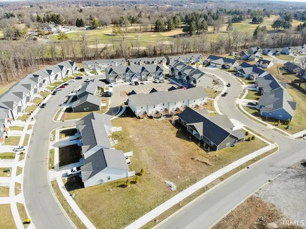 1231 W Rangeview CIR, Bloomington, IN 47403