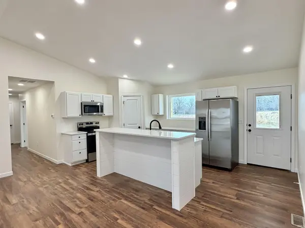 1380 N 1375 w ***, Linton, IN 47441