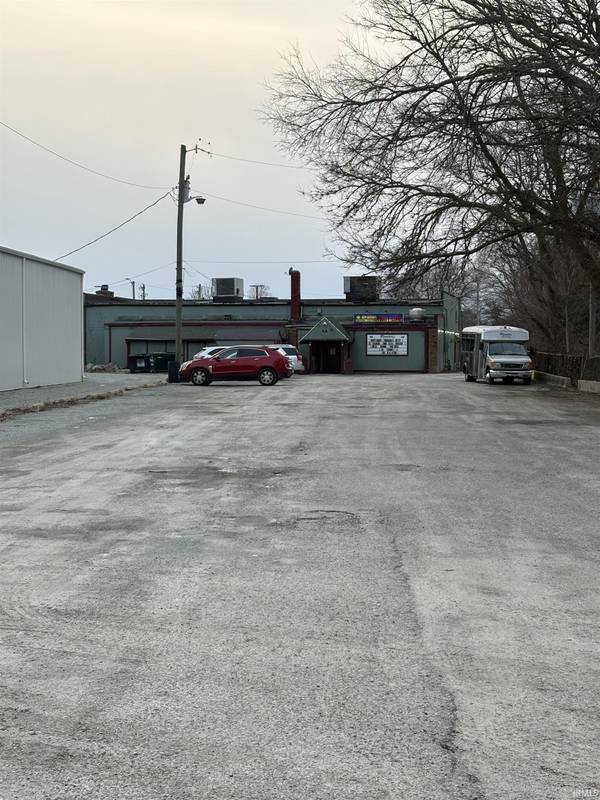 1617 Main ST, Rochester, IN 46975