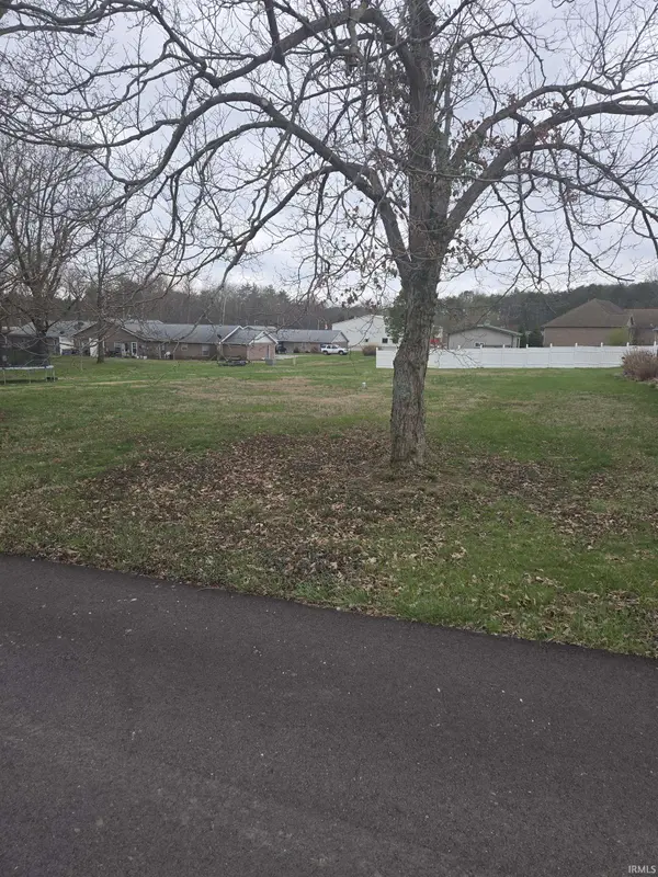 127 VINE ST, Lynnville, IN 47619