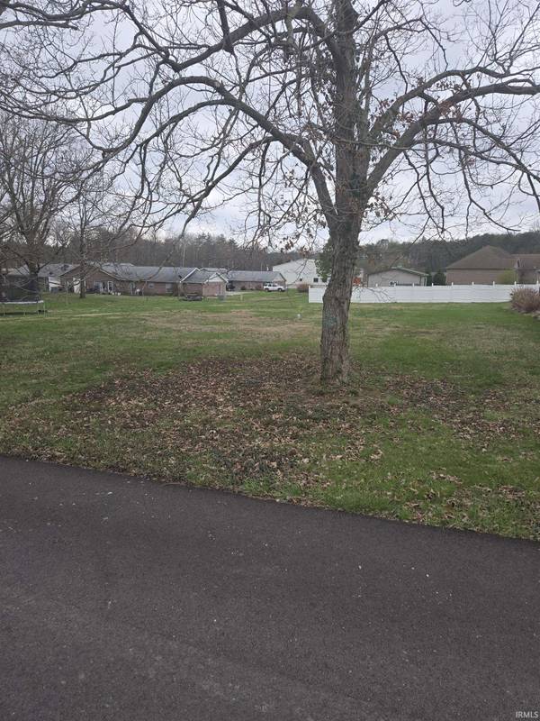 127 VINE ST, Lynnville, IN 47619