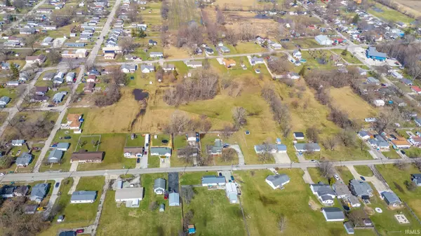 2714 High ST, New Castle, IN 47362-3657