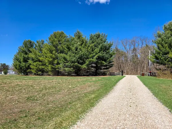 4268 E Farr RD, Bloomington, IN 47408
