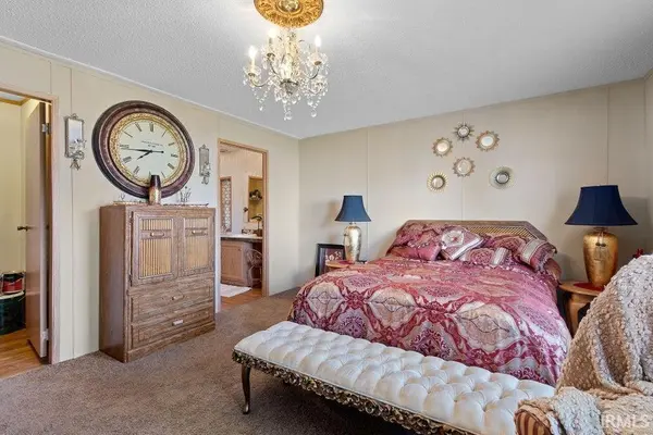 6468 N Bedford Bay CT, Monon, IN 47959