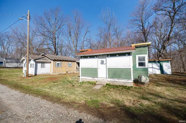 3174 High ST, Macy, IN 46951