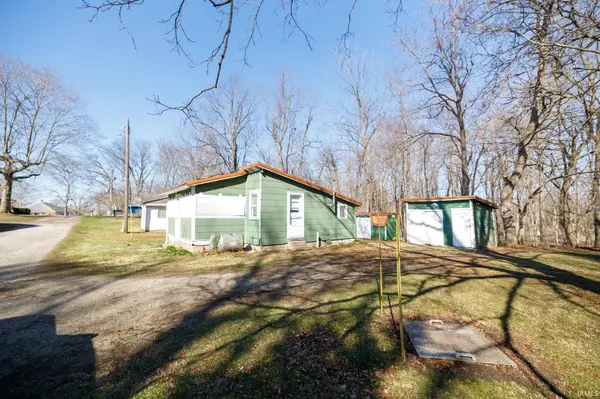 3174 High ST, Macy, IN 46951