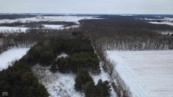900 S E County RD, Rensselaer, IN 47978