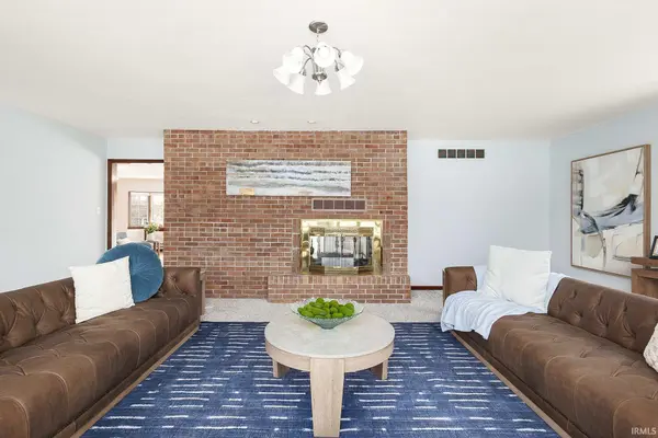 17470 Skyline DR, South Bend, IN 46614-9545