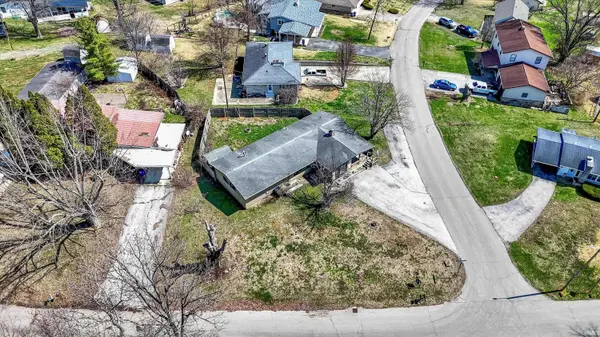 122 Edgewood DR, Bedford, IN 47421