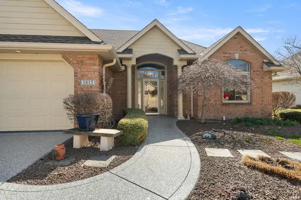1815 Bent Tree CT, Auburn, IN 46706
