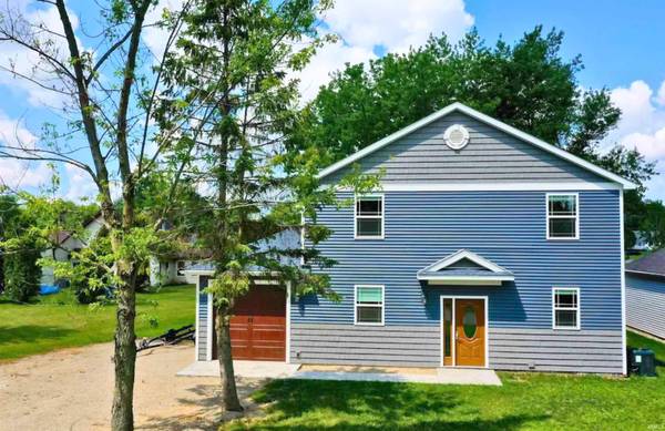 9821 N Marine Key DR, Syracuse, IN 46567-7847