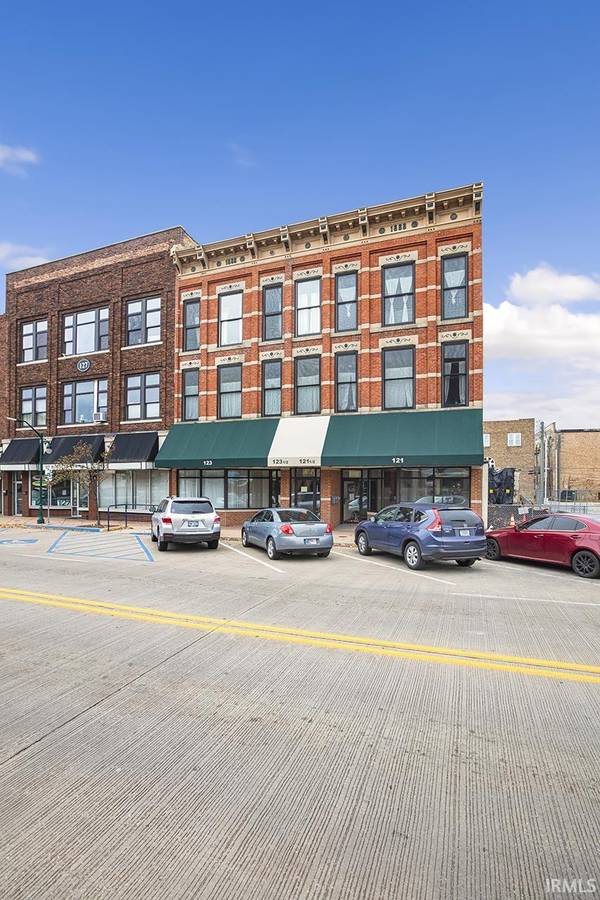 121 & 123 S Main ST, Elkhart, IN 46516