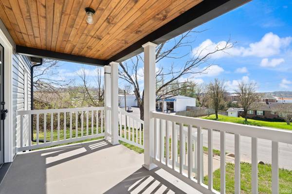 118 W Thornton ST, Paoli, IN 47454