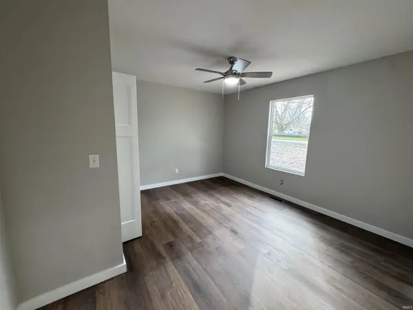 450 Trinton CIR, Bedford, IN 47421