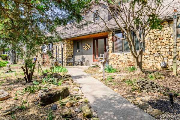 2321 E Rechter RD, Bloomington, IN 47401