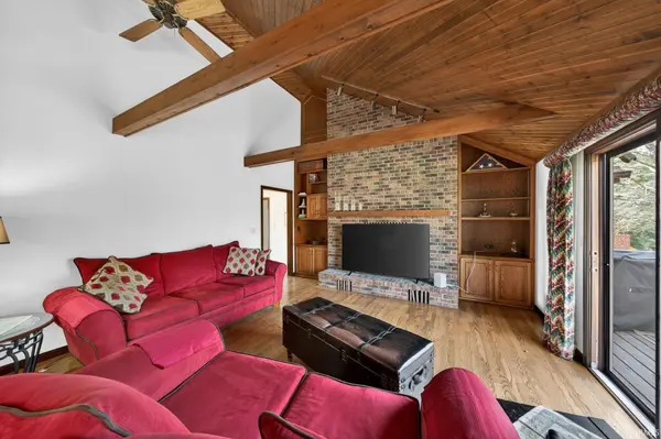 54459 Hunters CT, Elkhart, IN 46514-4660