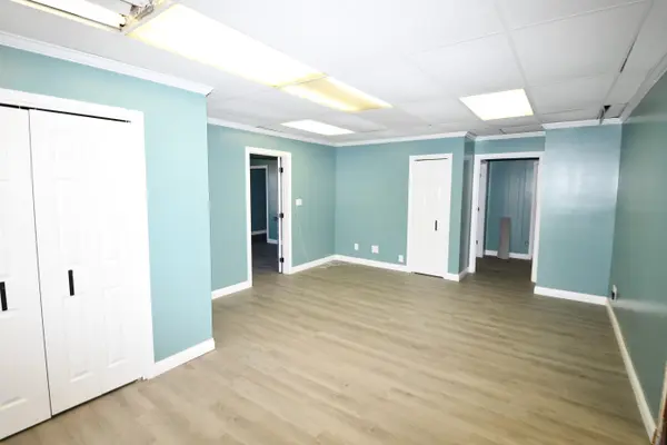 4068 N State Road 15 Suite A ***, Warsaw, IN 46582-7751