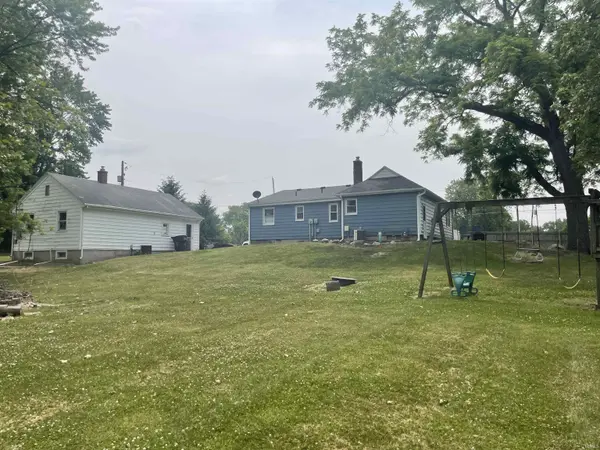 7820 Aboite Center RD, Fort Wayne, IN 46804-4112