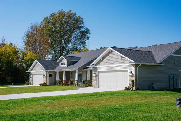 3211 W Bartlett DR, New Haven, IN 46774