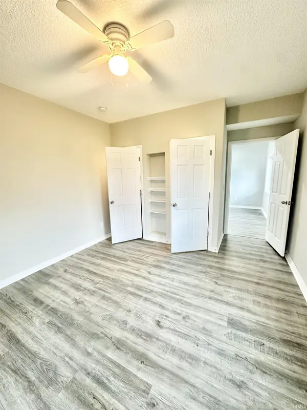 1411 S VanBuren ST, Auburn, IN 46706