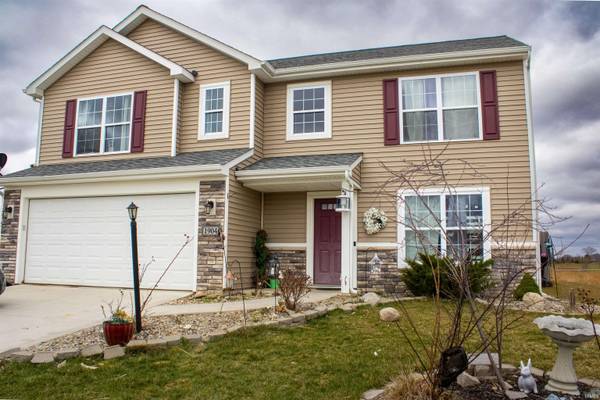 1904 Waynedale DR, Garrett, IN 46738