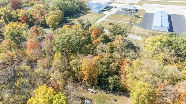 Golden Hills 50 W RD, Monticello, IN 47960