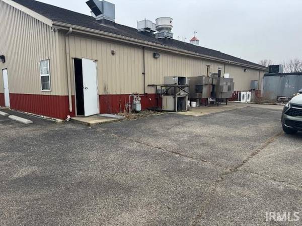 58413 Crumstown HWY, South Bend, IN 46619