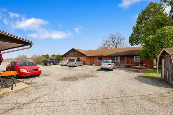 4865 W US 30 HWY, Columbia City, IN 46725-8100