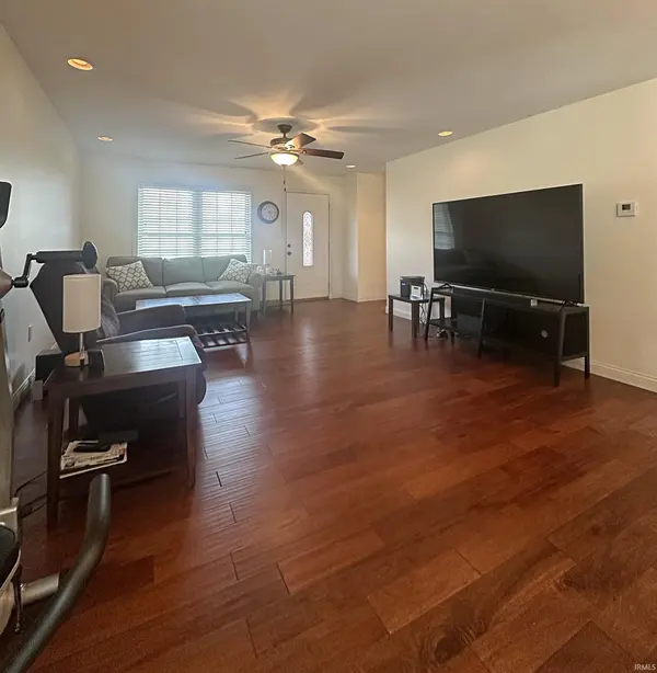 903 SW 6th ST, Washington, IN 47501