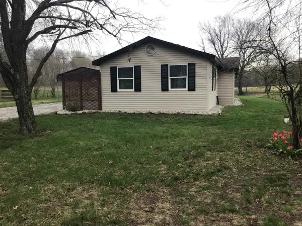 4358 S 250 E ***, Knox, IN 46534
