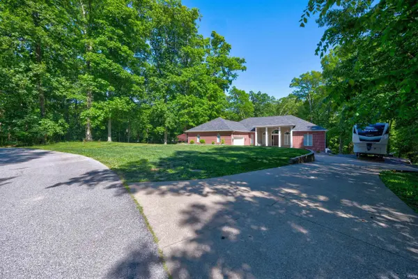 813 W Rudolph LN, Santa Claus, IN 47579