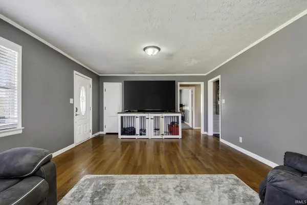 817 E Main ST, Greentown, IN 46936