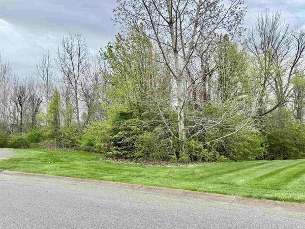 1766 Hunter's Cove CIR, Kokomo, IN 46902