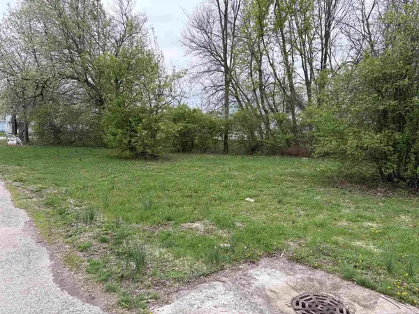 32 Shultz ST, Logansport, IN 46947
