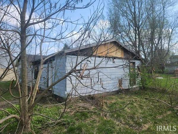 363 E North ST, Dunkirk, IN 47336-1355