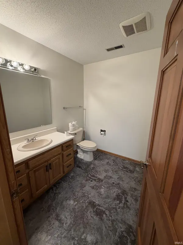 6008 Brandy Chase I CV, Fort Wayne, IN 46815