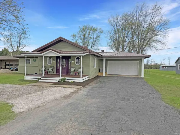 602 E Pike ST, Kirklin, IN 46050