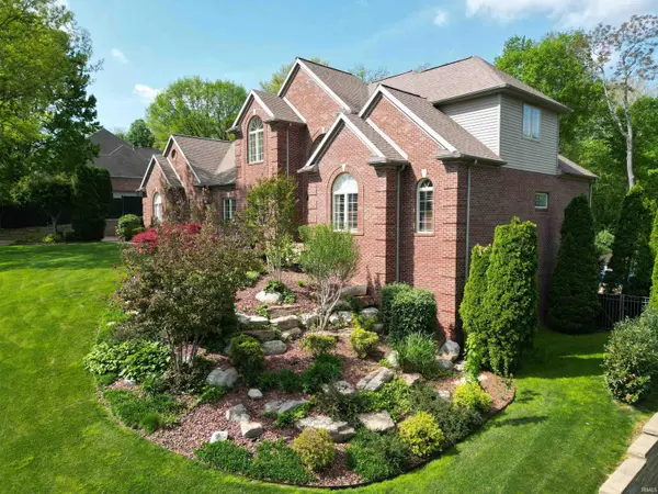 6644 Hillsgate CT, Newburgh, IN 47630
