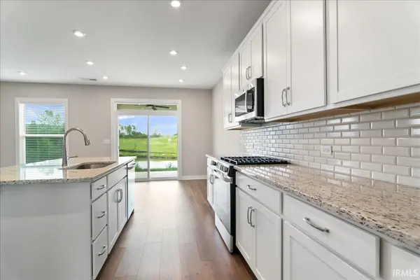 5093 Jackson DR, Newburgh, IN 47630