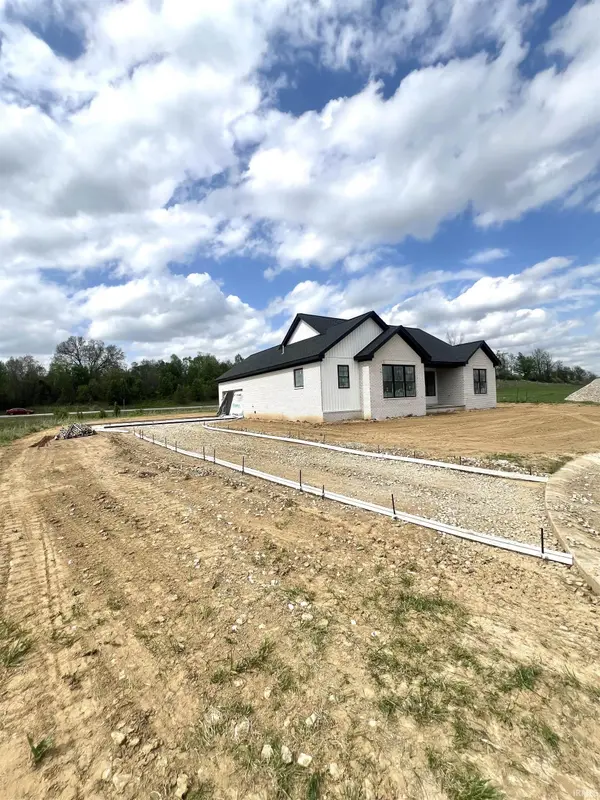 9015 Walter Tell LN, Tell City, IN 47586