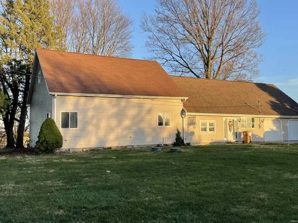 1951 E 250 S RD, Hillsboro, IN 47949