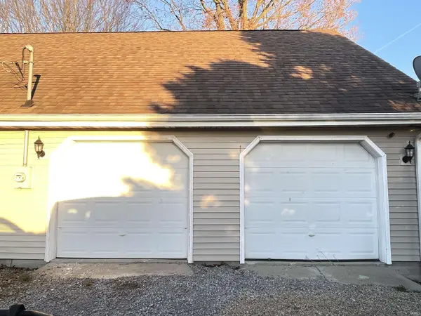 1951 E 250 S RD, Hillsboro, IN 47949