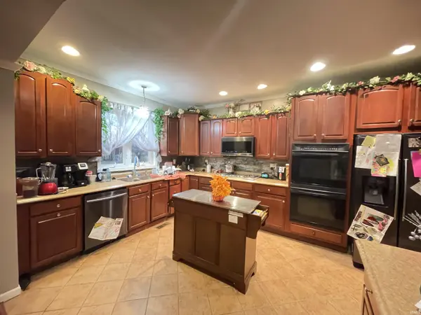 1951 E 250 S RD, Hillsboro, IN 47949