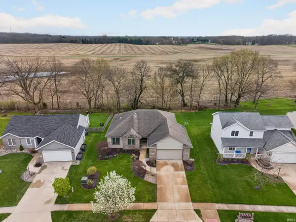 221 Ballenshire LN, Kendallville, IN 46755