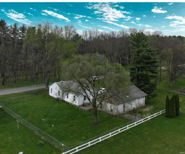 15477 W 160 N. ***, Medaryville, IN 47957-8128