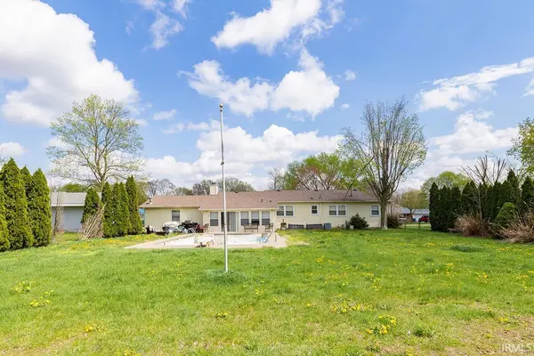 54835 Eisenhower DR, Elkhart, IN 46514-1032