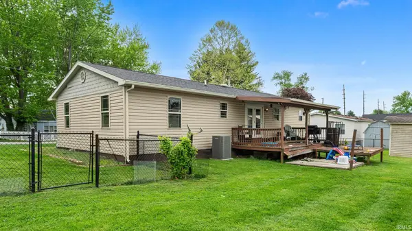 2713 U ST ***, Bedford, IN 47421